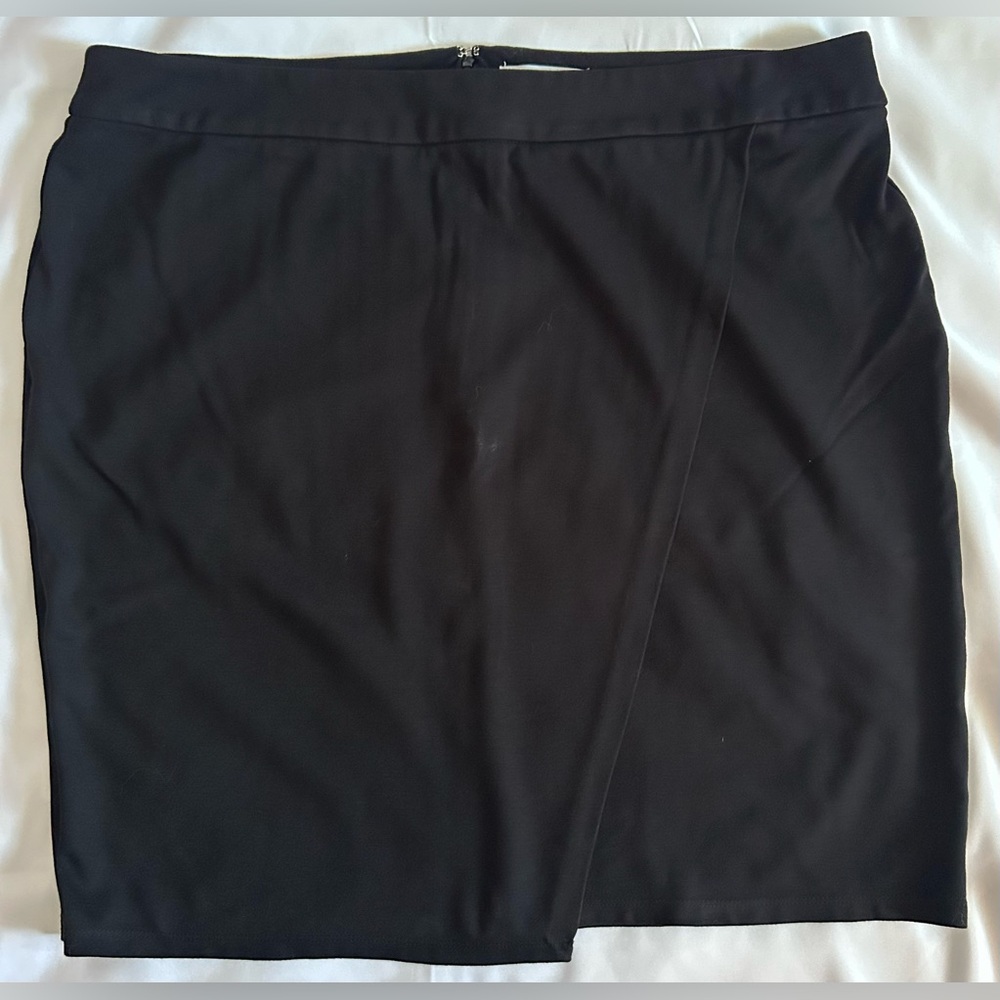 Liz Claiborne Black Faux Wrap Short Skirt Size 18